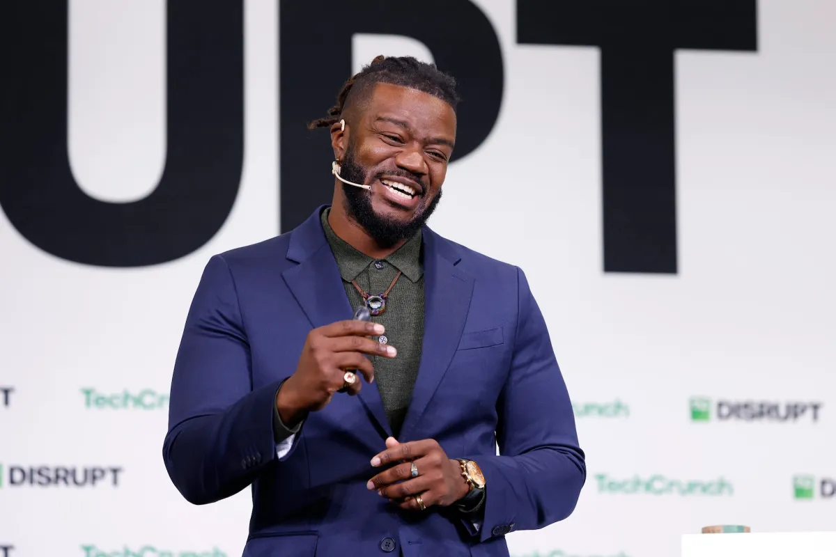 Kevin Damoa (Founder of Glīd) Speaking at TechCrunch Disrupt